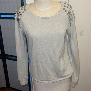 Silent noise studded sweatshirt